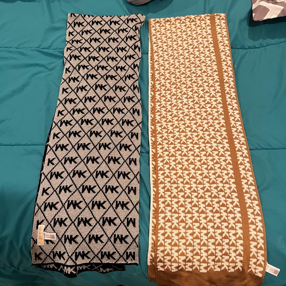 Michael kors scarfs